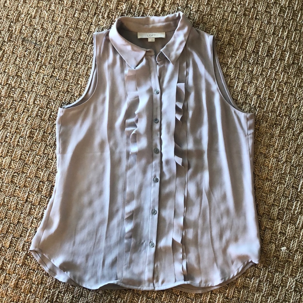 LOFT grey ruffled Shell